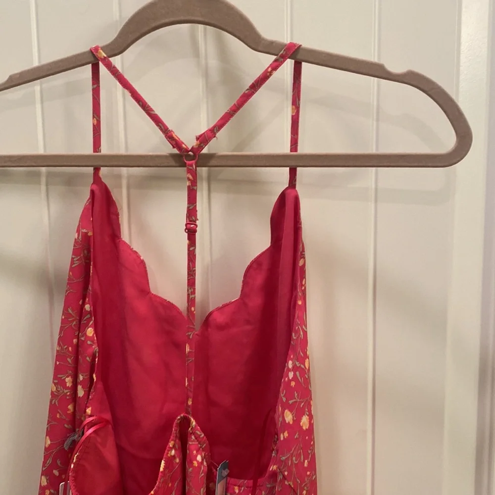 Stitch Fix tank with scallop detail - Picture 4 of 5
